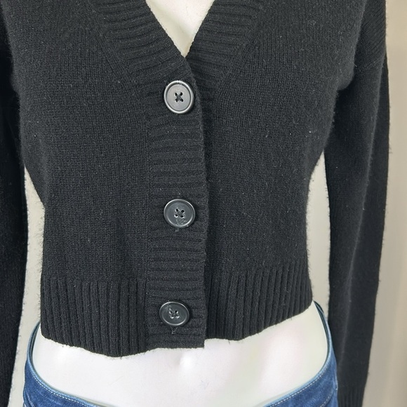 INTERMIX Grethel Wool Cashmere Cardigan Black Sweater Crop Sz P XS - Picture 3 of 12